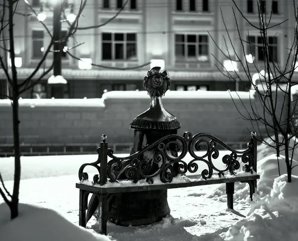 Russia,Omsk.The Lyuba statue (Omsk Lyubochka) is one of the most popular attractions in Omsk. Lyubochka attracts tourists very much and has been causing them interest for about 20 years - the statue was erected in 1999. 
