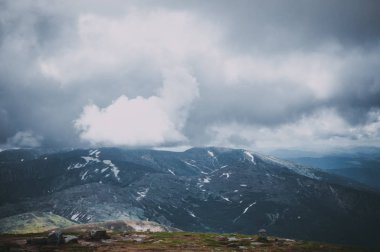 Hoverla:conquest doruklarına yükseliş