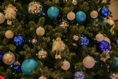 Madalyalı Noel ağacı