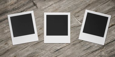 Ahşap arkaplanda üç kare boş fotoğraf kartı üç boyutlu resimleme