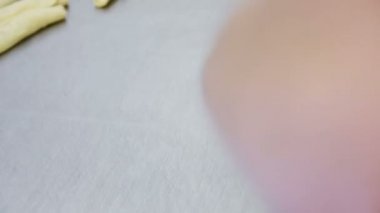 Nasıl rulo tarçın hazırlamak.