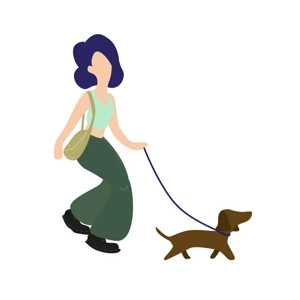 beyaz zemin üzerinde bir köpek yürüyen kadın