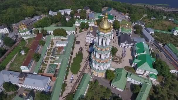 Průvod z ukrajinské pravoslavné církve moskevského patriarchátu — Stock video