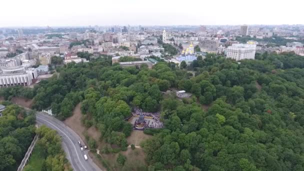 A procissão da Igreja Ortodoxa Ucraniana do Patriarcado de Moscou — Vídeo de Stock