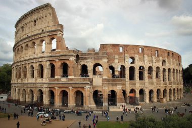 Antik Colosseum görünümü, Roma, İtalya