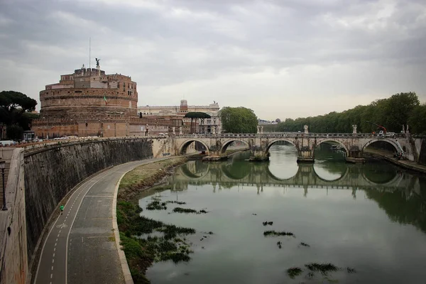 Castel Santangelo és a Tiberis-folyó, Róma, Olaszország — Stock Fotó