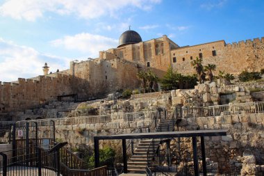 Güney Wall of Temple Mount ve Mescid-i Aksa görüntülemek, Jerusalem, İsrail