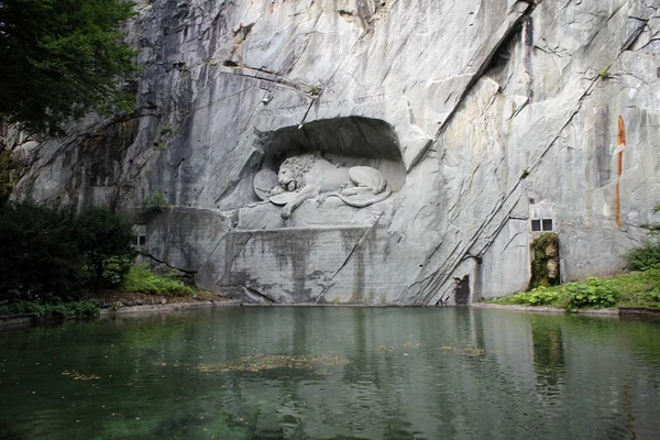 Aslan anıt, Lucerne, İsviçre