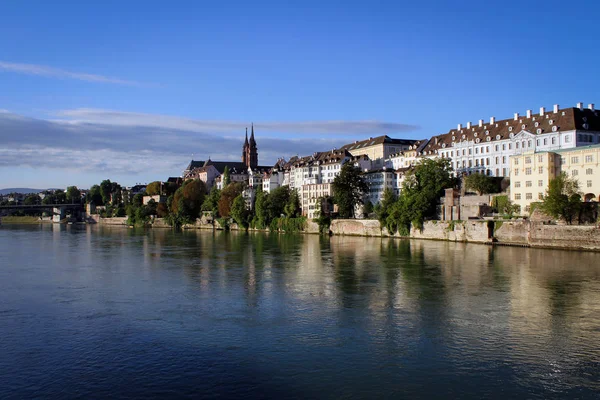 Rhein Nehri setin Basel, İsviçre