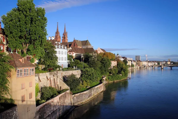 Terraplén Del Río Rhein Basilea Suiza —  Fotos de Stock