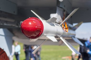 Roket yakın çekim şehirler bombalama