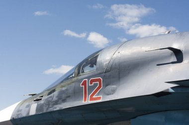 Hızlı jet ile gökyüzü kadar yakın 