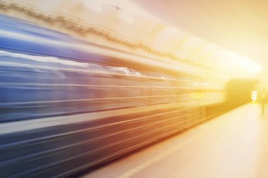  Metronun arka plan bulanık