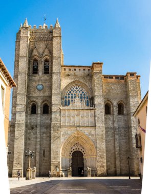 İspanya 'nın ilk Gotik katedrali olarak kabul edilen Avila' nın Kurtarıcısı İsa Katedrali.