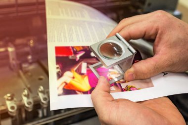 renk yönetimi basın. CMYK şerit Büyüteç denetimi