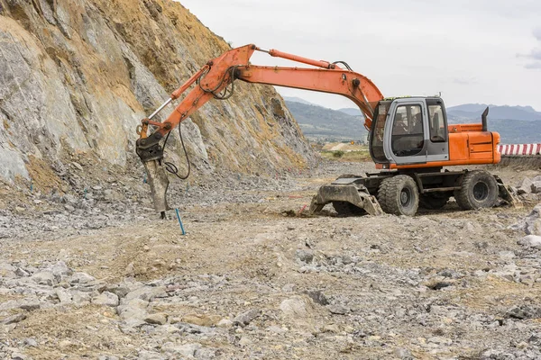 Hydraulic Hammer Grinding Rock Stone Road Construction Works — Stock Photo, Image