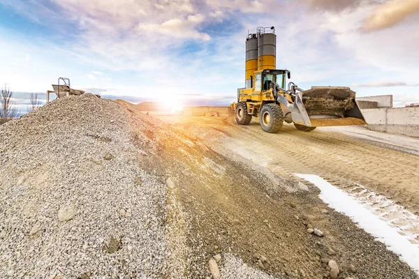 Quarry Extraction Sand Stone Its Transformation Gravel Cement Manufacturing — Stock Photo, Image