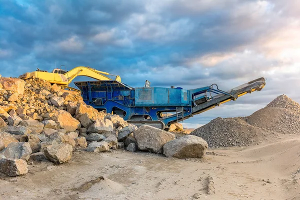 Industriële Activiteit Open Lucht Mijnbouw Met Zware Machines — Stockfoto