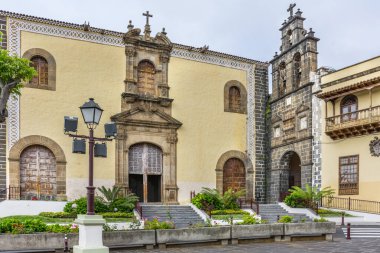 Kanarya Adaları 'ndaki La Orotava' daki San Agustin kilisesi ve eski manastırı (İspanya))