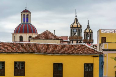 La Orotava, İspanya 'nın Kanarya Adaları' nın Tenerife adasında Santa Cruz de Tenerife adasına bağlı bir belediyedir. Belediye başkenti La Orotava 'da yer almaktadır.