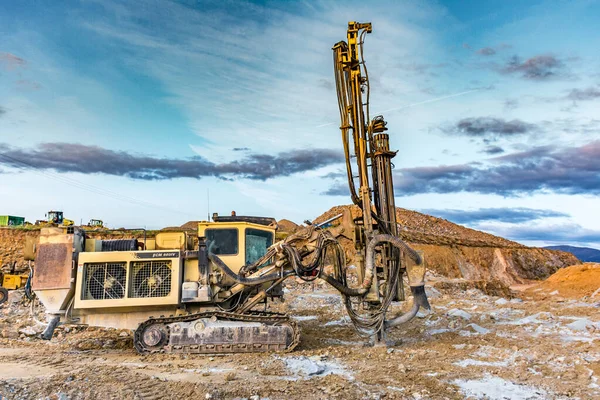 Professional Drilling Rig Doing Geotechnical Study Terrain — Stock Photo, Image