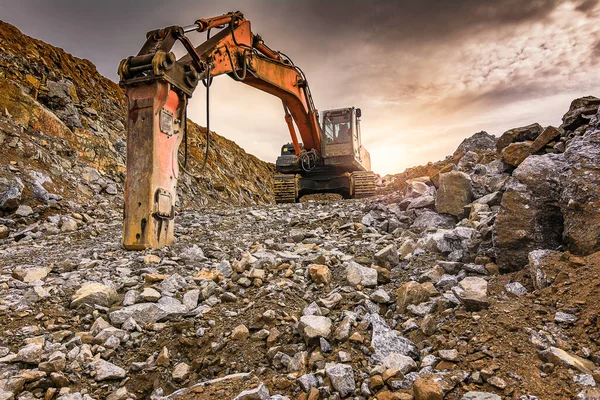 Aarde Verplaatst Zich Door Een Bulldozer Bij Aanleg Van Een — Stockfoto