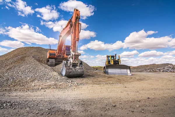 Ciężkie Maszyny Transportu Kamienia Przekształcenia Żwiru Budowy Drogi — Zdjęcie stockowe