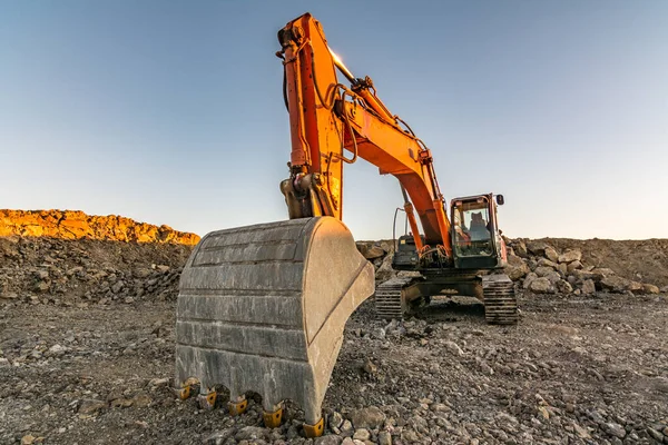 Grävmaskin Gruvfabrik Där Sten Utvinns — Stockfoto