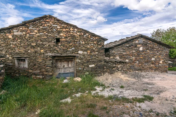 Edificios Tradicionales Pizarra Pueblo Negro Muyo Del Distrito Riaza Provincia — Foto de Stock