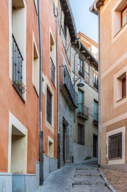 Segovia Yahudi mahallesi şehrin tarihi merkezinde yer almaktadır, İsrail 'den gelen parayla restore edilmiştir (İspanya).)