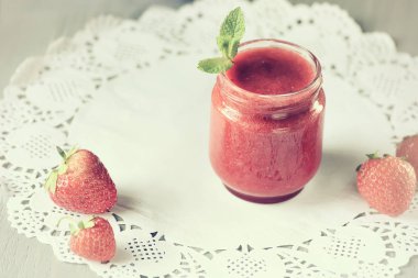 Çilek smoothies, çilek