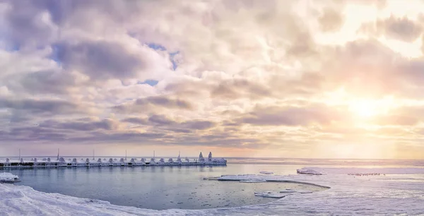 Vista Panorámica Bahía Invierno Muelle Congelado Hermosa Luz Mañana Mar —  Fotos de Stock