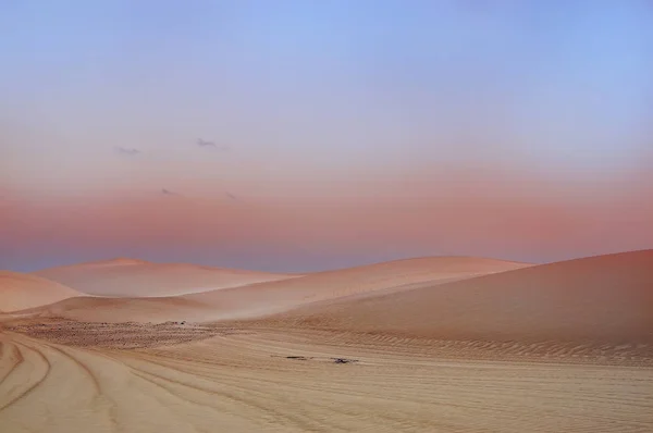 Woestijn Landschap Met Landschap Lijnen Zachte Avond Kleuren — Stockfoto
