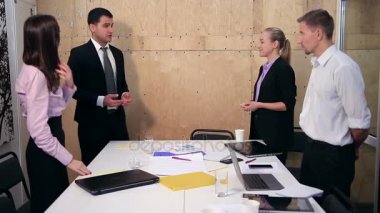 Office başarı kutluyor mutlu iş takım