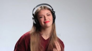 Kulaklık müzik keyfi mutlu neşeli kız