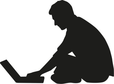 Laptop çalışma katta oturan adam