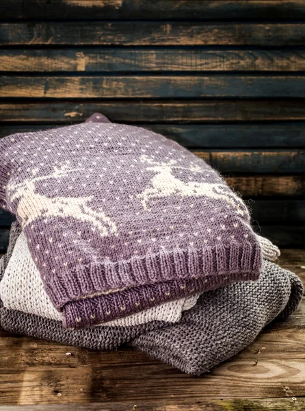 Comfortabele en zachte winter achtergrond met trui — Stockfoto