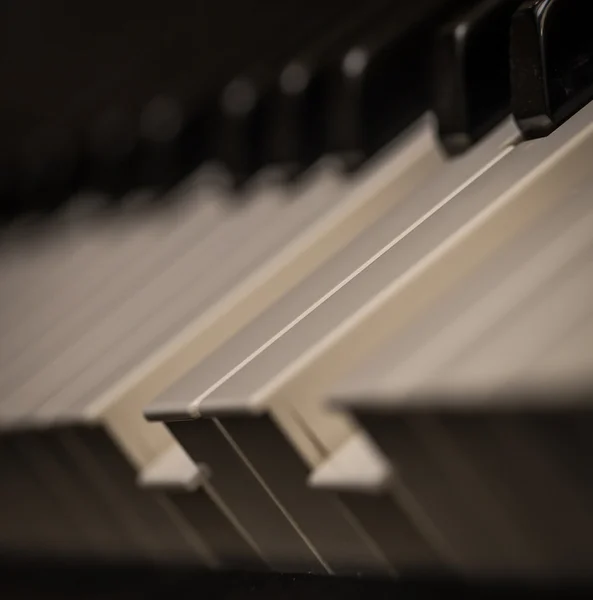 Fortepian klucze szczegół, Muzyczny instrument — Zdjęcie stockowe