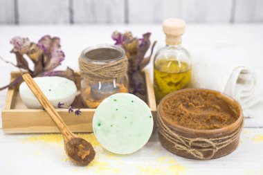 Spa natürmort beyaz tahta adam üzerinde