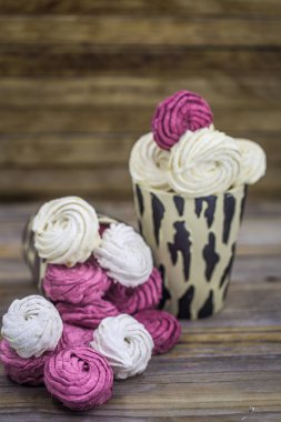 Meyve şekerlemeleri el yapımı hediye kutusunda