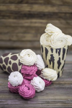 Meyve şekerlemeleri el yapımı hediye kutusunda