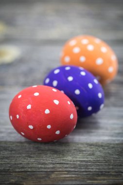 Lekeli renkli Paskalya yortusu yumurta