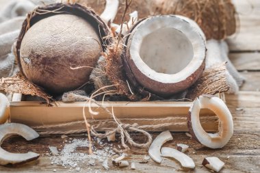 Hindistan cevizi ile natürmort