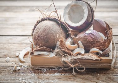 Hindistan cevizi ile natürmort