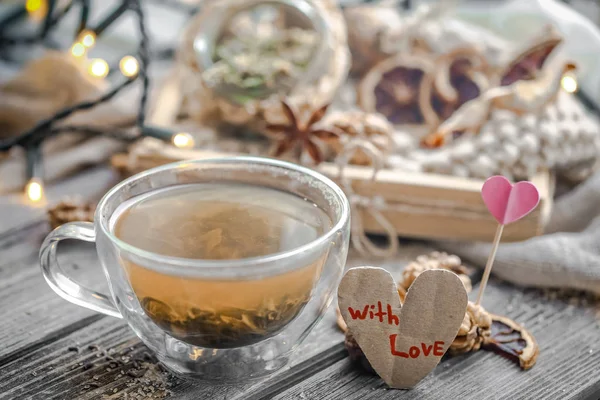 Valentine's day still life with tea and a heart — Stock Photo, Image