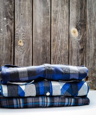 katlanmış erkek gömlek