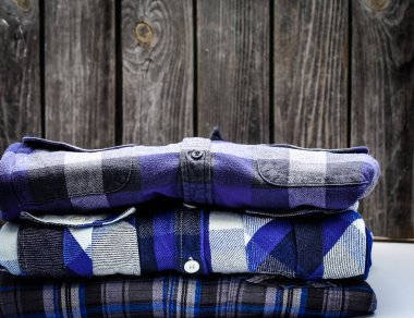 katlanmış erkek gömlek