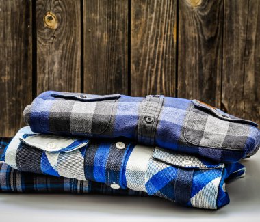 katlanmış erkek gömlek