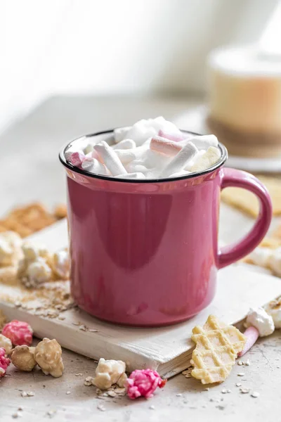 A delicious Cup of cocoa with colorful marshmallows — Stock Photo, Image