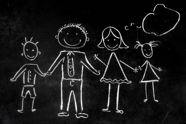 Tebeşir ile aile siyah arka plan üzerinde çizim